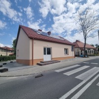 Dwa budynki usługowe do wynajęcia