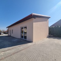 Dwa budynki usługowe do wynajęcia
